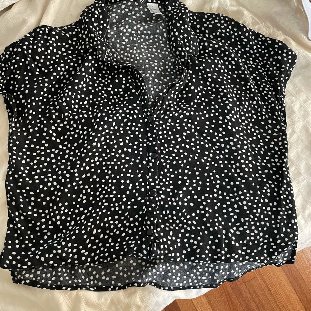 Polka dot Short sleeved button down blouse